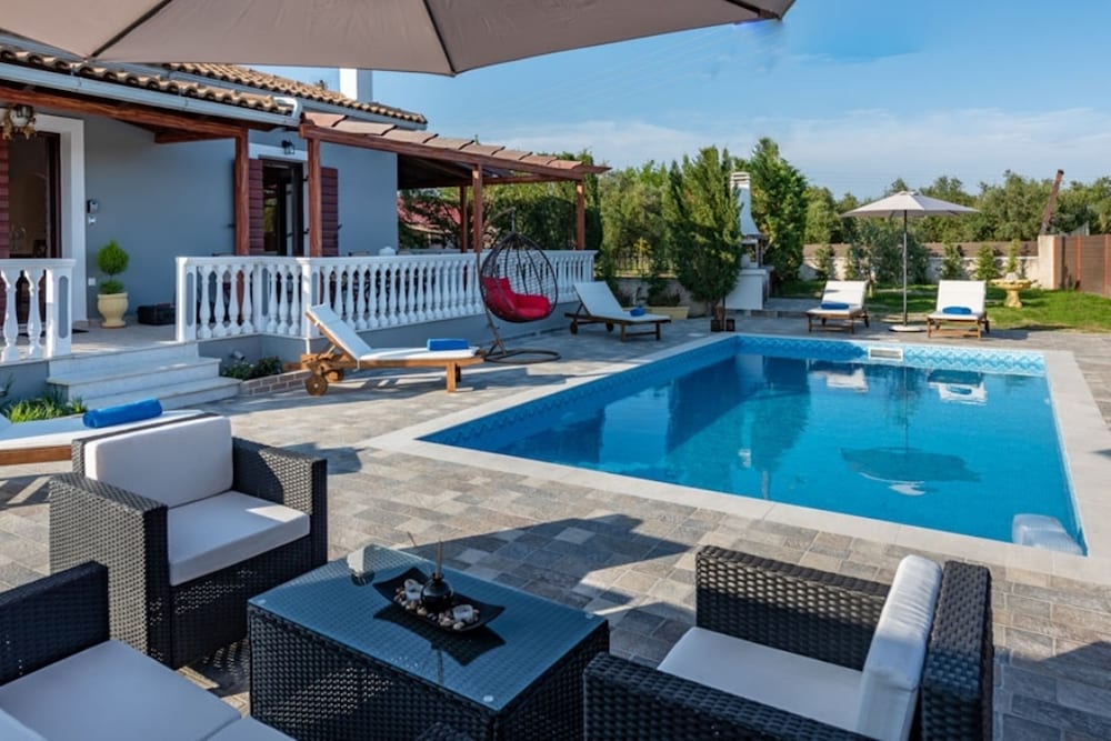Villa Rose With Private Pool