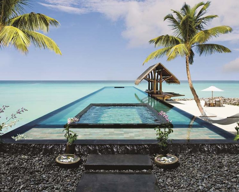 One and Only Reethi Rah